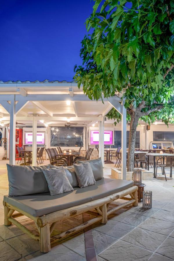 Maria Rousse Hotel