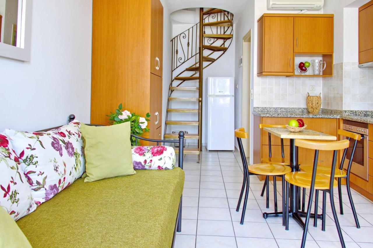 Hotel Maria Rousse Malia (Crete)